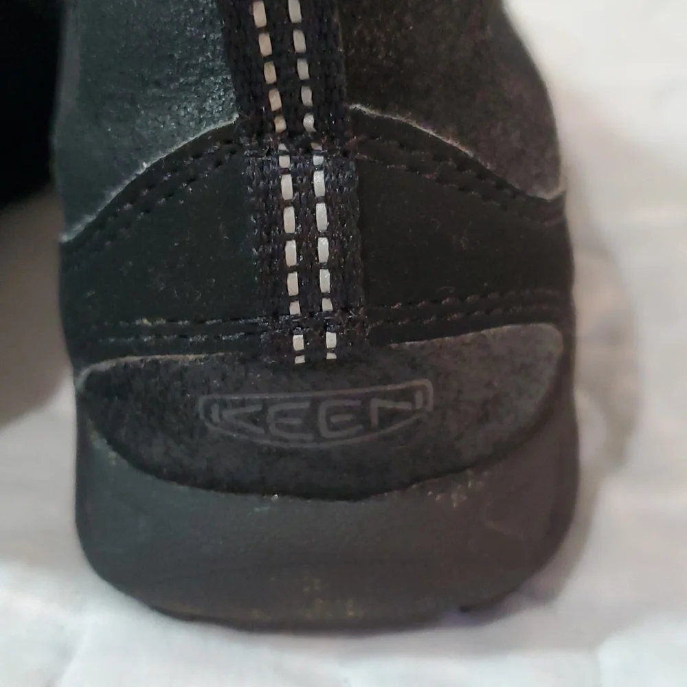 Keen Boys Black Leather Mocs Size 13